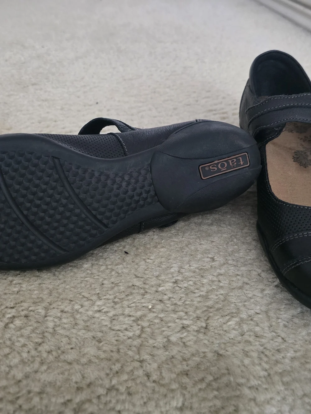 Black Taos Bravo Mary Jane  Comfort Shoes